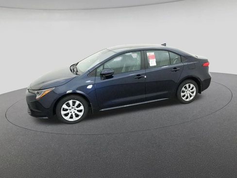 New 2026 Toyota Corolla LE image 2