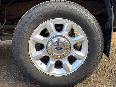 Used 2016 Ford F250 Lariat w/ Lariat Ultimate Package image 8