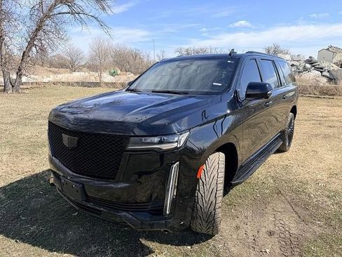 Used 2023 Cadillac Escalade ESV Premium Luxury image 12