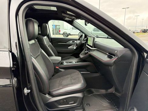 Certified 2025 Ford Explorer ST AWD/4WD image 24