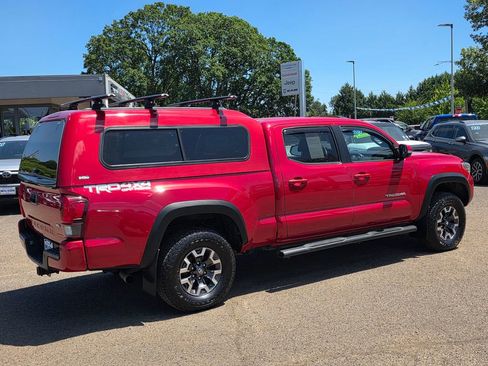 Used 2018 Toyota Tacoma TRD Off-Road w/ TRD Premium Off Road Package AWD/4WD image 29