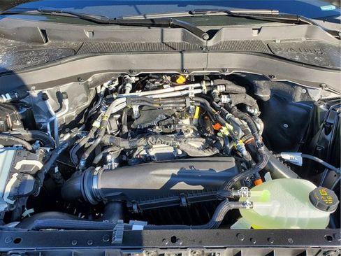 New 2025 Ford Explorer Active w/ Active Comfort Package image 10