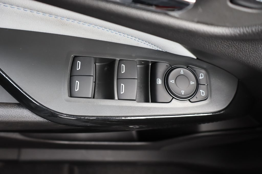 New 2026 Chevrolet Trax LT w/ LT Convenience Package FWD image 15