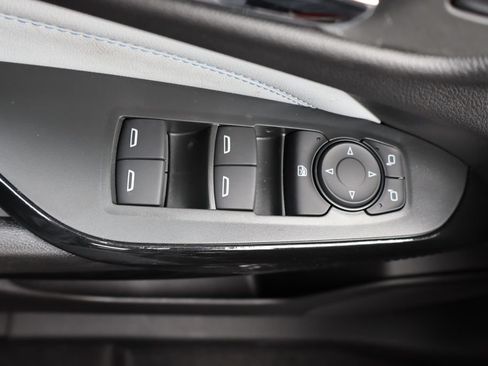 New 2026 Chevrolet Trax LT w/ LT Convenience Package FWD image 15