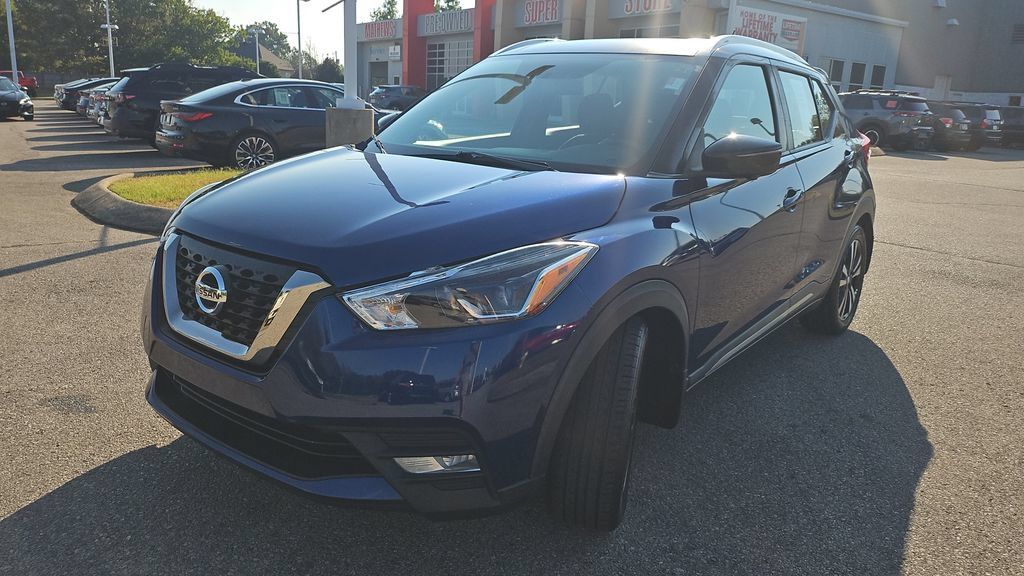 Used 2018 Nissan Kicks SR FWD image 18