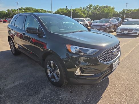 Certified 2023 Ford Edge SEL w/ Convenience Package AWD/4WD image 13
