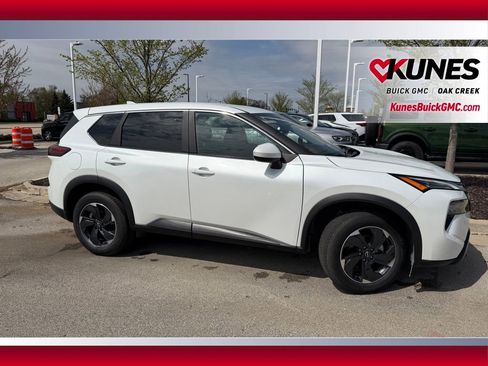Used 2025 Nissan Rogue SV AWD/4WD image 6