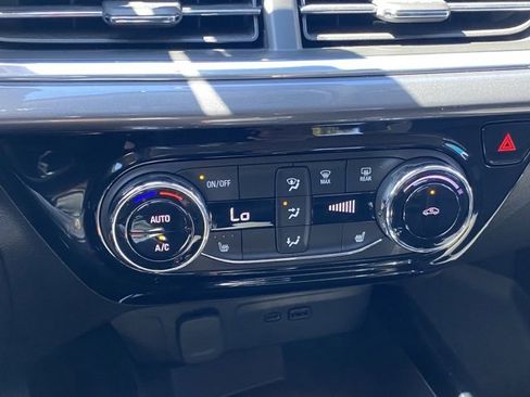 Used 2024 Chevrolet Trax ACTIV w/ Driver Confidence Package image 18