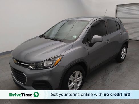 Used 2020 Chevrolet Trax LS FWD image 1