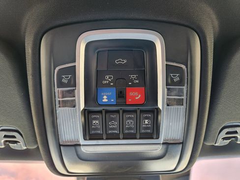 Used 2023 RAM 1500 Laramie AWD/4WD image 39