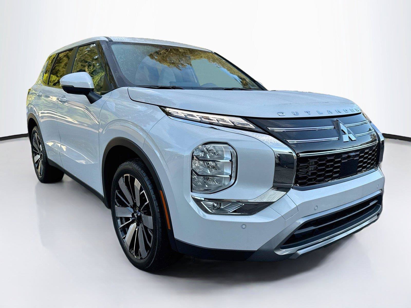 New 2026 Mitsubishi Outlander SE FWD image 7