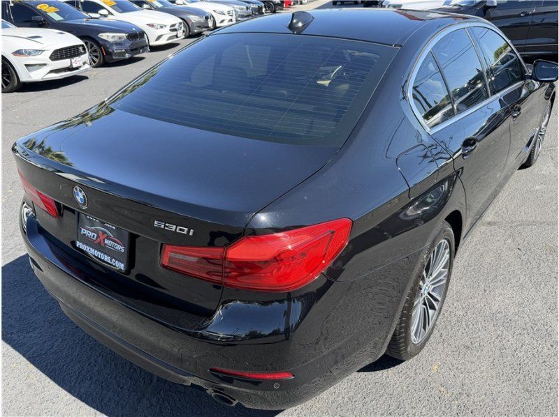 Used 2020 BMW 530i w/ Premium Package RWD image 13