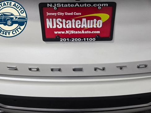 Used 2022 Kia Sorento EX w/ Panoramic Sunroof Package AWD/4WD image 34