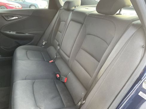 Used 2016 Chevrolet Malibu LT image 18