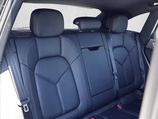 Used 2024 Porsche Macan AWD/4WD image 23