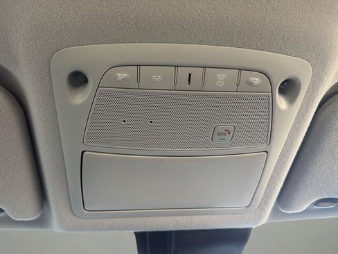 Certified 2025 Nissan Leaf SV Plus FWD image 27