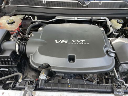 Used 2017 Chevrolet Colorado W/T w/ WT Convenience Package image 11