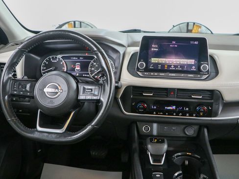 Used 2023 Nissan Rogue SV w/ SV Premium B Package FWD image 17