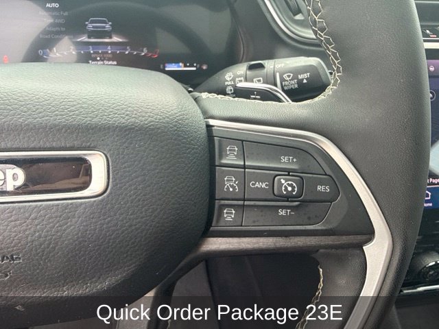 Used 2024 Jeep Grand Cherokee L Limited w/ Luxury Tech Group II AWD/4WD image 15