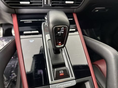 Certified 2023 Porsche Cayenne GTS w/ Premium Package Plus AWD/4WD image 32