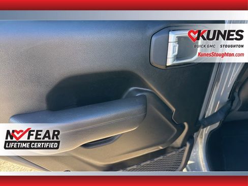 Used 2022 Jeep Gladiator Mojave w/ LED Lighting Group image 43