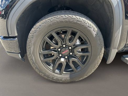 Used 2024 GMC Sierra 1500 Elevation w/ Elevation Premium Package AWD/4WD image 10