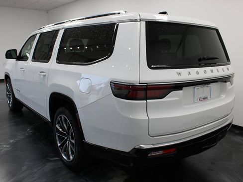 Used 2024 Jeep Wagoneer L Series III w/ Premium Group I AWD/4WD image 29