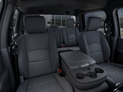 New 2026 RAM 2500 Big Horn AWD/4WD image 17