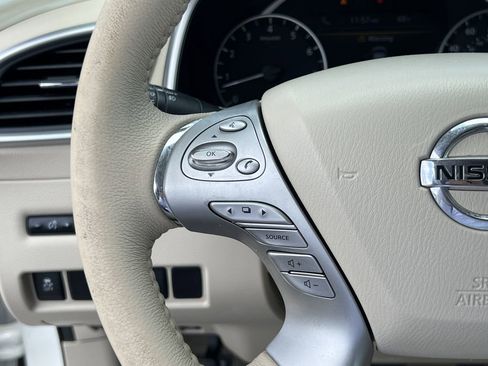 Used 2015 Nissan Murano Platinum w/ Platinum Technology Package FWD image 10