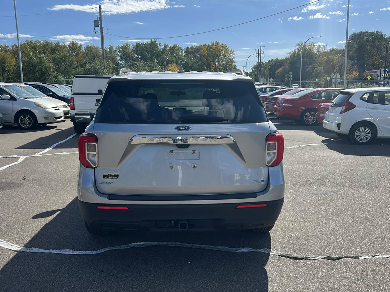 Used 2020 Ford Explorer XLT w/ Comfort Package AWD/4WD image 8