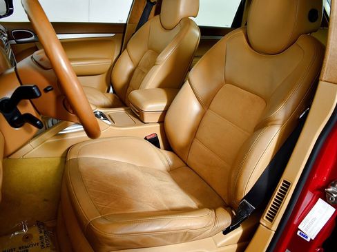 Used 2008 Porsche Cayenne GTS image 22