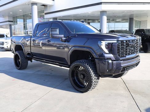 Used 2026 GMC Sierra 3500 Denali Ultimate image 8