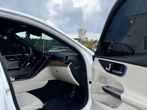 Used 2024 Mercedes-Benz C 300 Sedan image 13