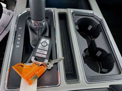 Used 2019 Ford F150 Lariat w/ Equipment Group 502A Luxury image 24