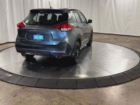 Used 2020 Nissan Kicks SR image 9