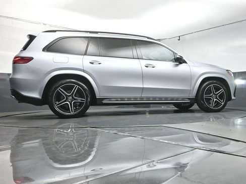 Used 2026 Mercedes-Benz GLS 450 4MATIC image 40