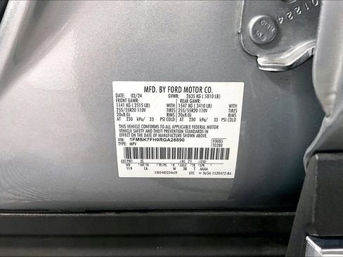 Used 2024 Ford Explorer Limited image 31