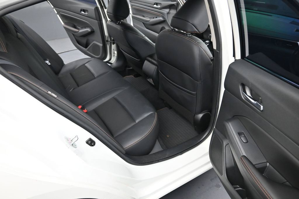 Used 2021 Nissan Altima 2.5 SR w/ SR Premium Package FWD image 15