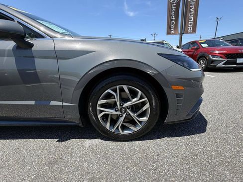 Used 2023 Hyundai Sonata SEL w/ Convenience Package FWD image 9