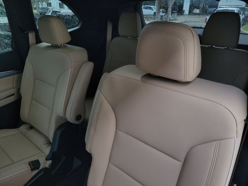 New 2026 Buick Enclave Preferred image 13