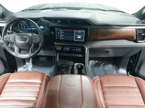 Used 2025 GMC Sierra 1500 Denali Ultimate image 9