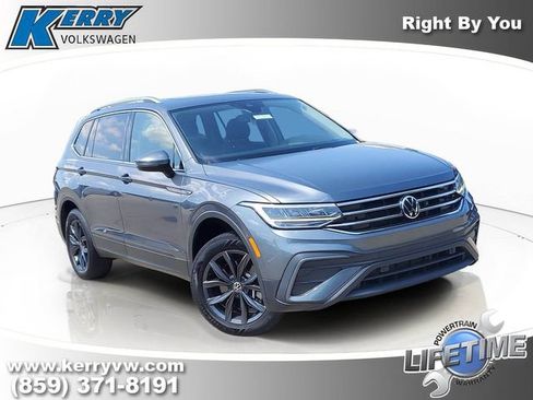 Used 2023 Volkswagen Tiguan SE w/ Panoramic Sunroof Package AWD/4WD image 1
