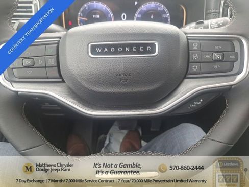 Certified 2025 Jeep Wagoneer L Series II w/ 8-pass Seating Package AWD/4WD image 22