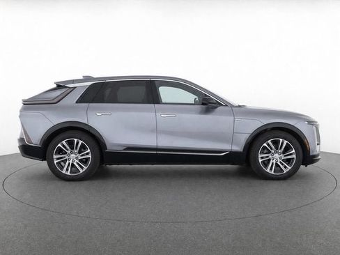 Certified 2024 Cadillac Lyriq Tech w/ Driver Assist Package AWD/4WD image 8