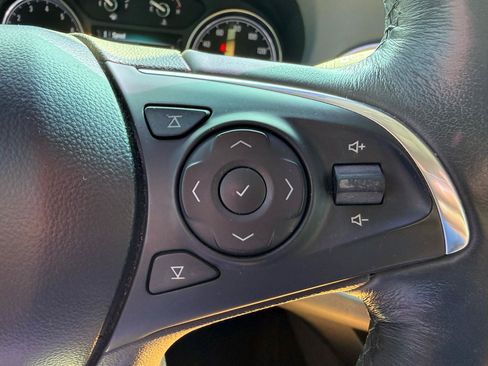 Used 2018 Buick Enclave Premium FWD image 13