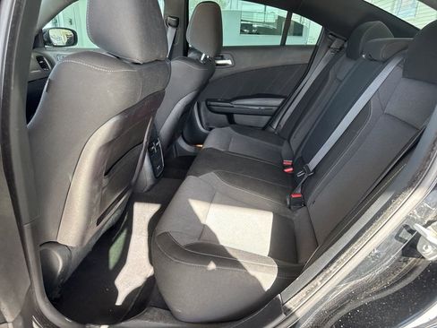 Used 2019 Dodge Charger SXT w/ Blacktop Package image 8