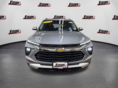 Used 2025 Chevrolet TrailBlazer LT w/ Convenience Package image 2