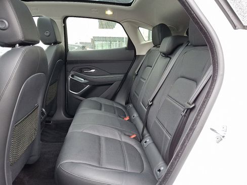 Used 2020 Jaguar E-PACE SE image 10