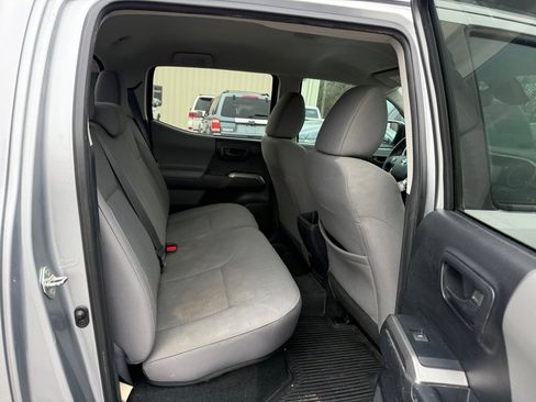Used 2019 Toyota Tacoma SR5 image 15
