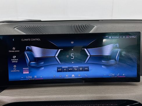 Used 2025 BMW 330i Sedan RWD image 24